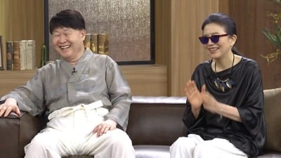 정미조, 故 앙드레김과 스캔들 전말 밝혔다…"어떻게 그런 관계로" 분노 ('데이앤나잇')