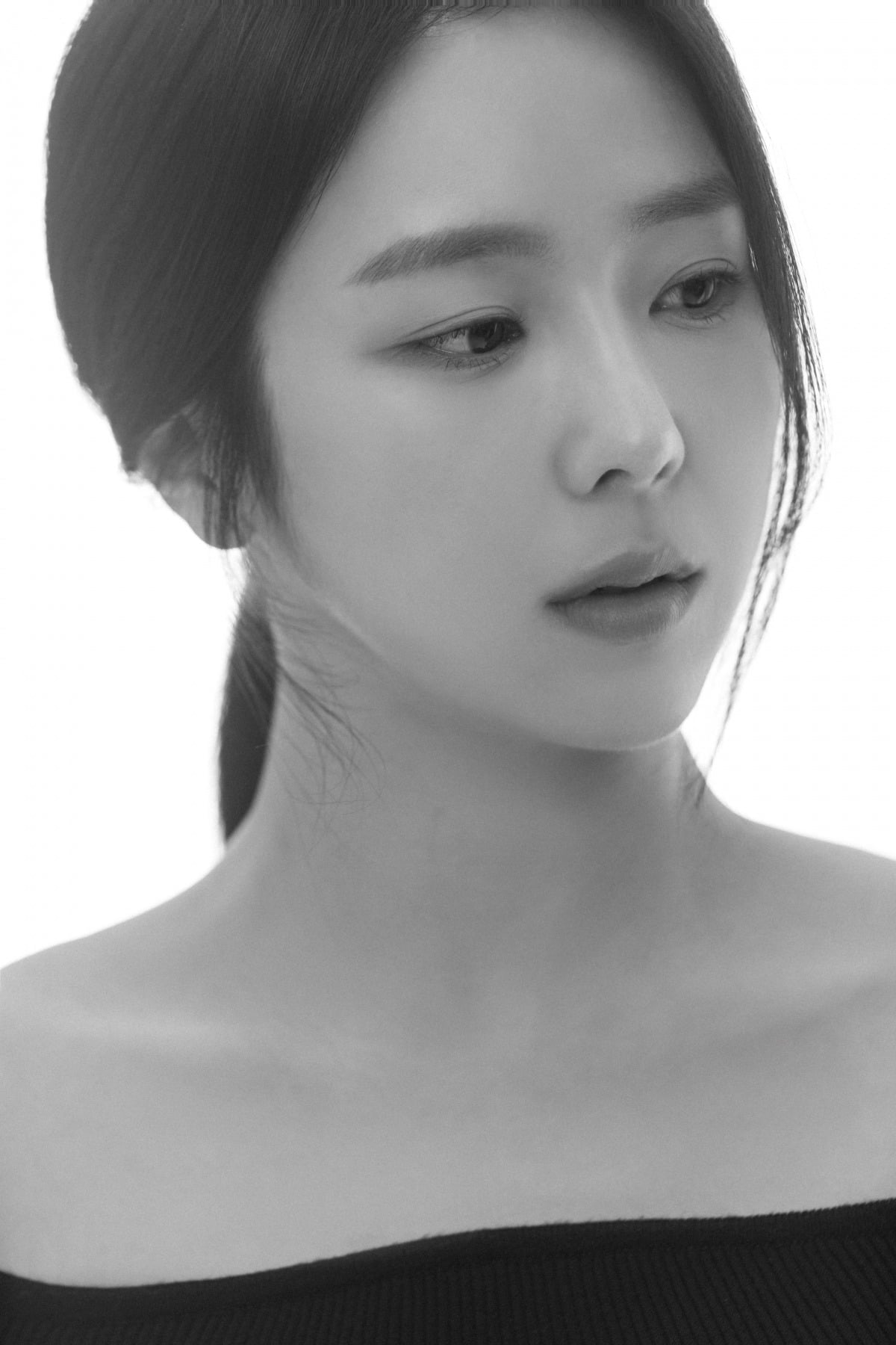 쥬얼리 출신 배우 예원이 '정오의 희망곡' 스페셜 DJ로 나선다. 김신영을 대신해 총 6일간 청취자들과 만난다./사진제공=엔터세븐