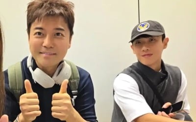 전현무, 조작 의혹엔 '입꾹닫'하더니…캐나다 공항서 포착, 밝은 표정으로 '엄지 척'