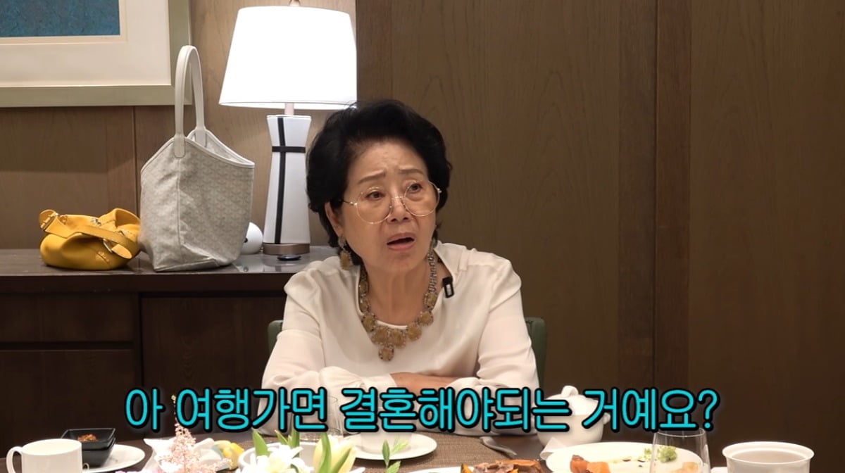 선우용여가 결혼 생각 없이 여행을 가려는 스태프에게 호통을 쳤다. / 사진='순풍선우용여' 유튜브 캡처