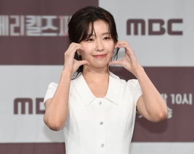 '18살 연상 장기하♥' 윤가이, 목소리 얼마나 좋길래…KBS 다큐 내레이션 참여 ('3일')
