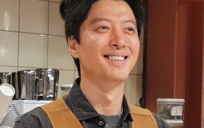 틱톡커 된 이동건, '제주 카페' 돌연 문 닫았다…휴업이라더니 1년 만에 '간판 교체'