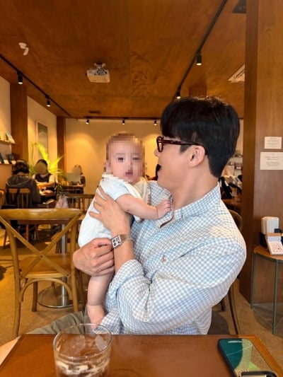 '70억 대박 내더니'…오상진, '♥ CEO' 김소영과 늦둥이 품에 안고 '잇몸 미소'