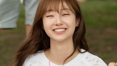 종영 앞두고 ♥로맨스 지지부진…3%대 시청률에 발 묶인 '최애의', 김혜준 비하인드컷 공개