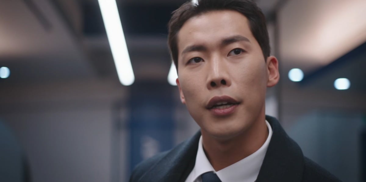 배우 황성빈이 공지호를 향한 직진 로맨스와 코믹 연기를 오가며 존재감을 더하고 있다./사진=tvN 방송 화면 캡처