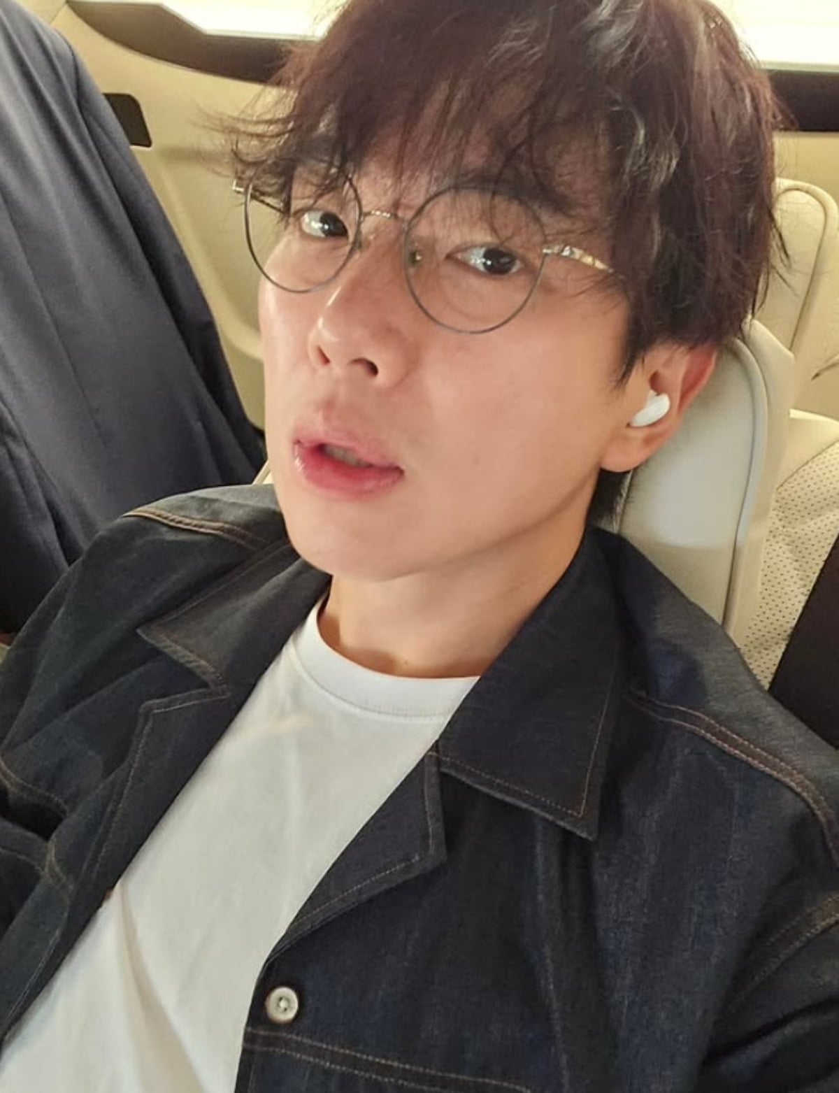 방송인 장성규가 카메라를 응시하고 있다. / 사진=장성규 SNS