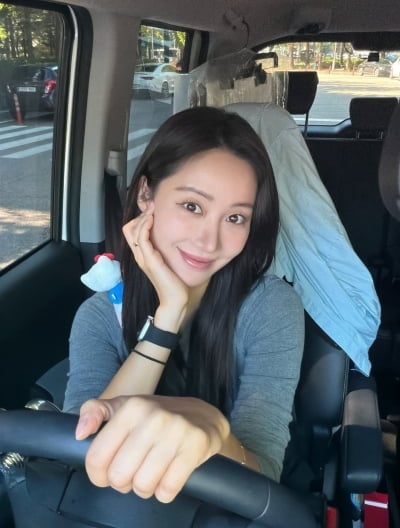 '47kg 싱글맘' 한그루, 출산 후 탈모 고민 하더니…애엄마 안 믿기는 동안 미모