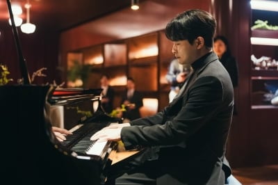 BTS 뷔는 조성진과 친분 있다더니…송강 전역 복귀작엔 선우예권 깜짝 등장 ('포핸즈')