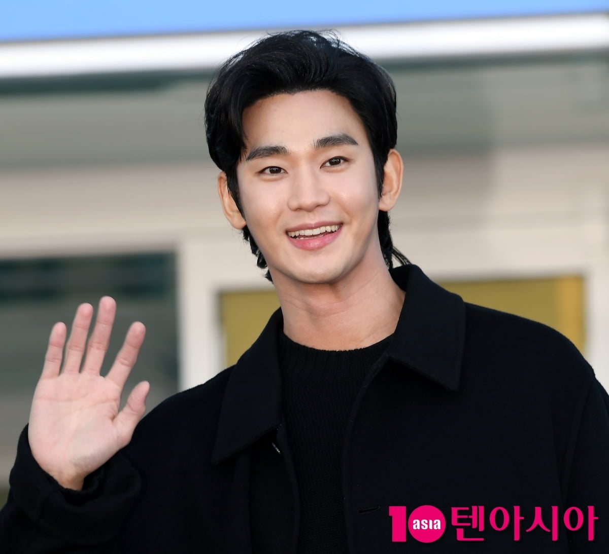 배우 김수현을 둘러싼 고(故) 김새론 미성년자 시절 '그루밍' 의혹 관련 수사가 사실상 마무리됐다. / 사진=텐아시아 DB