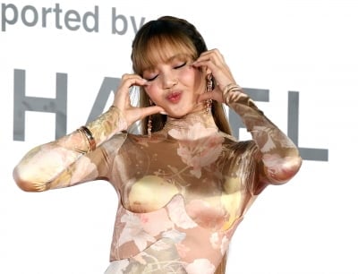 리사, '블랙핑크 완전체' 가능성 물었더니…"적절한 시기 온다면"