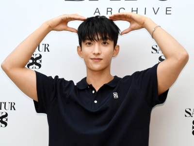세븐틴 도겸, 오늘(8일) 현역 입대…"건강하게 다녀올게요"