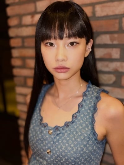 '32세' 정호연, 모델 포스 압도적이네…시스루 원피스 입고 뽐낸 압도적 자태