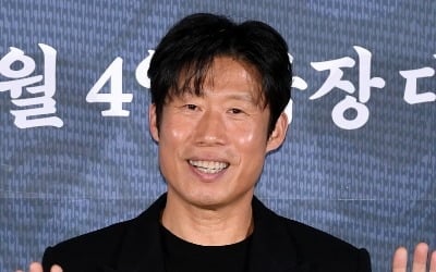 유해진, '왕사남' 흥행 기세 잇는다…"개봉 때 또 다른 명절, 잘 살아남길" ('암살자들')