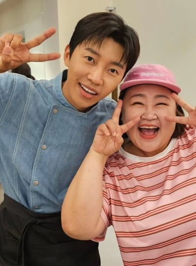 임영웅, 셰프 유니폼 입었다…홍윤화 "요요 왔다" 발언 속 주목