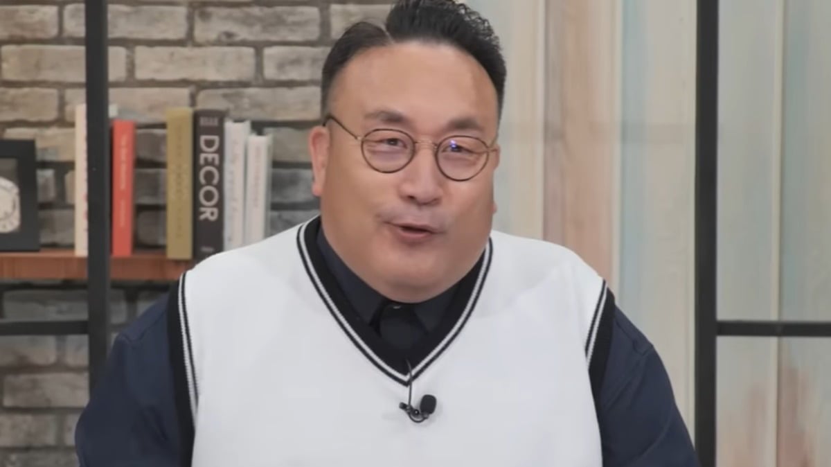 방송인 이혁재가 음주운전을 하다가 앞서 신호 대기 중이던 오토바이를 들이받았다./사진='변기클리닉'
