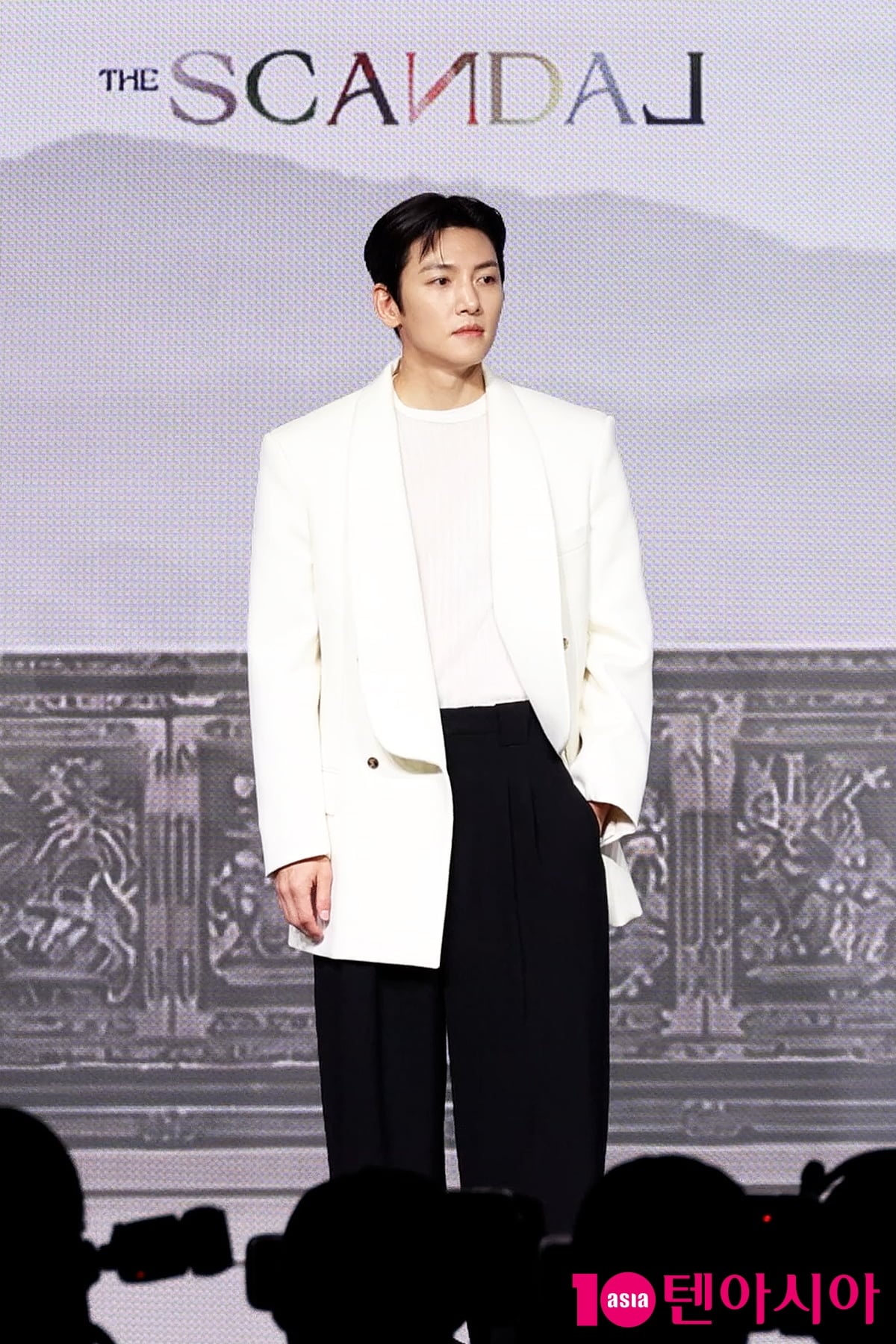 9일 오전 서울시 종로구 JW 메리어트 동대문 스퀘어 LL층 그랜드 볼룸에서 넷플릭스 시리즈 '스캔들'의 제작발표회가 열린 가운데 현장에는 배우 손예진, 지창욱, 나나와 정지우 감독이 참석했다. / 사진=윤지인 기자