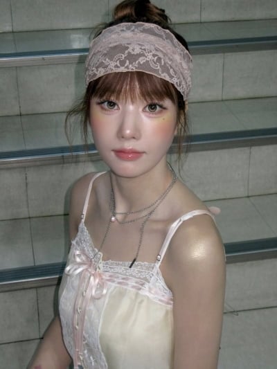 '31세' 권은비, 브라운 헤어 변신 후 물오른 미모…무대 밖에서도 인형 비주얼