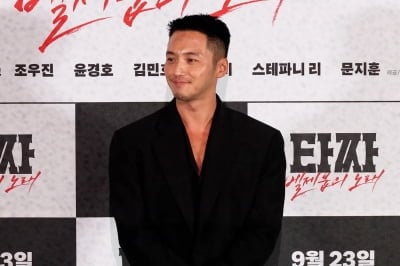 변요한 "베드신 어떻게 찍었냐고? 절제" ('타짜4')