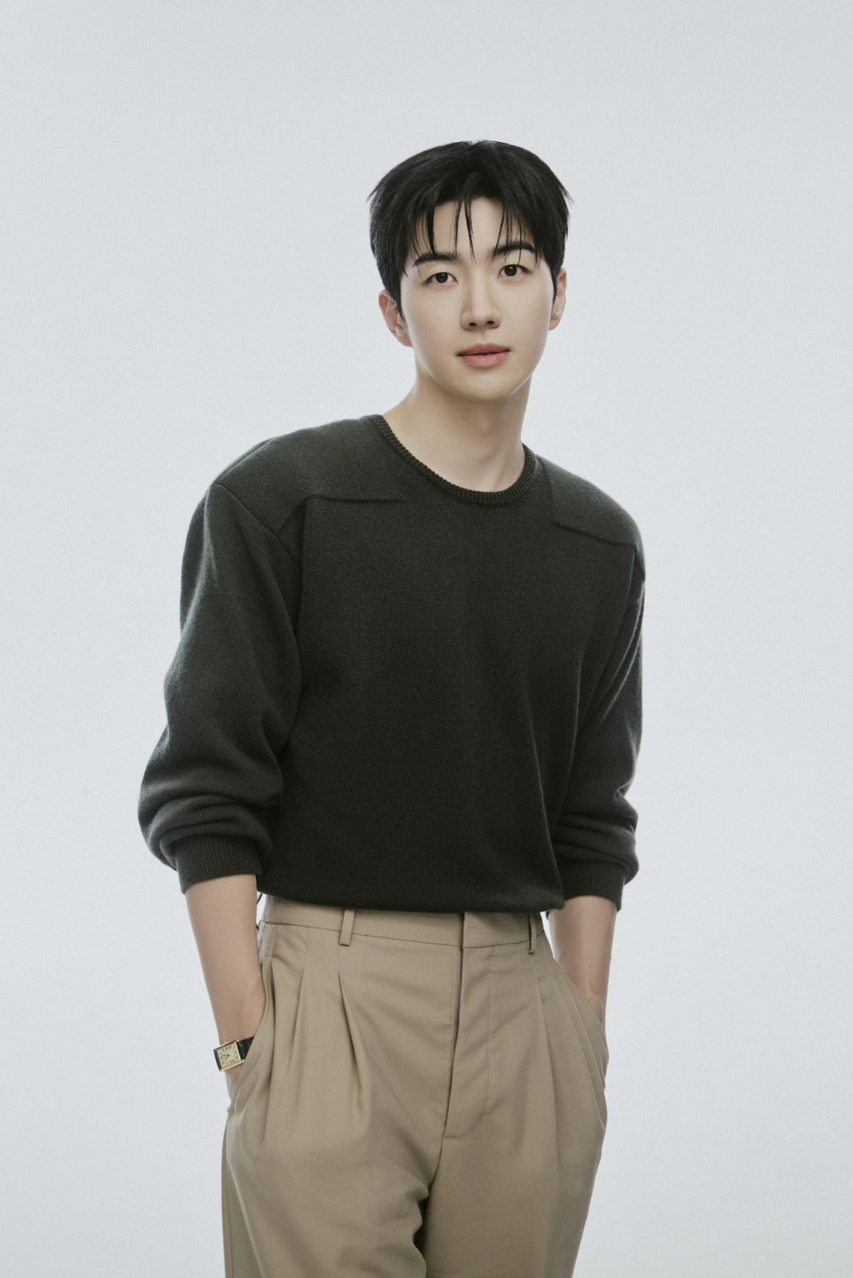 tvn '최애의 사원' 주연을 맡은 강훈을 인터뷰했다./사진제공=앤피오