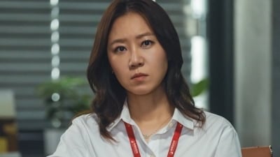 공효진, 잘 나가다가 삐끗…한 자릿수 시청률로 내려앉은 '유부녀' 종영 앞두고 카피캣 등장