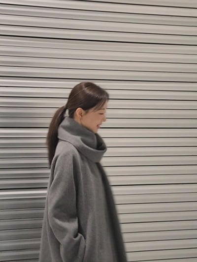 '43세 미혼' 장희진, 외모만 보면 20대 같네…패딩 입고 가을 여신 자태