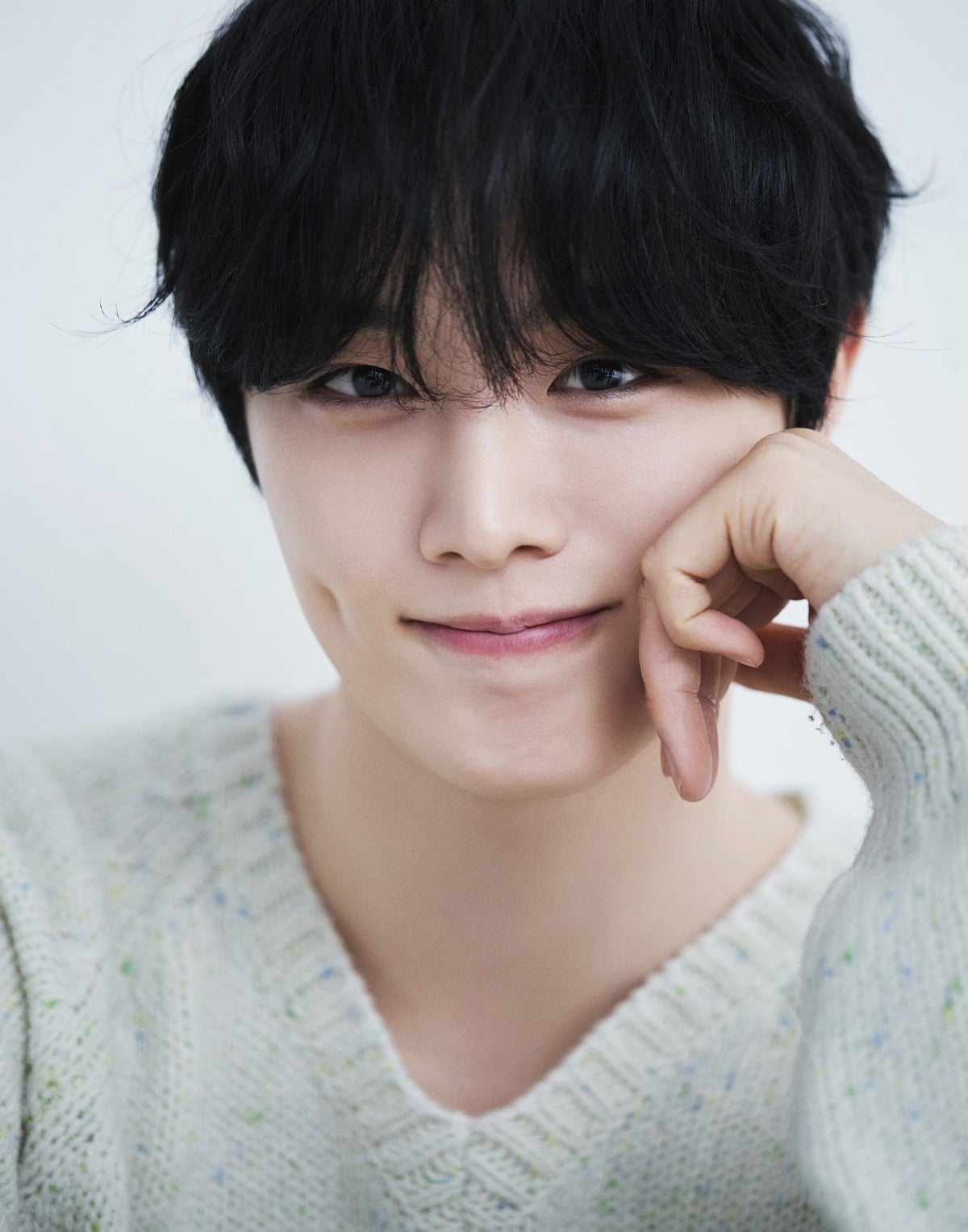 그룹 CIX 출신 현석이 '최애의 사원' 속 아이돌 그룹의 해체 과정에서 자신의 경험을 떠올렸다고 밝혔다./사진제공=tvN