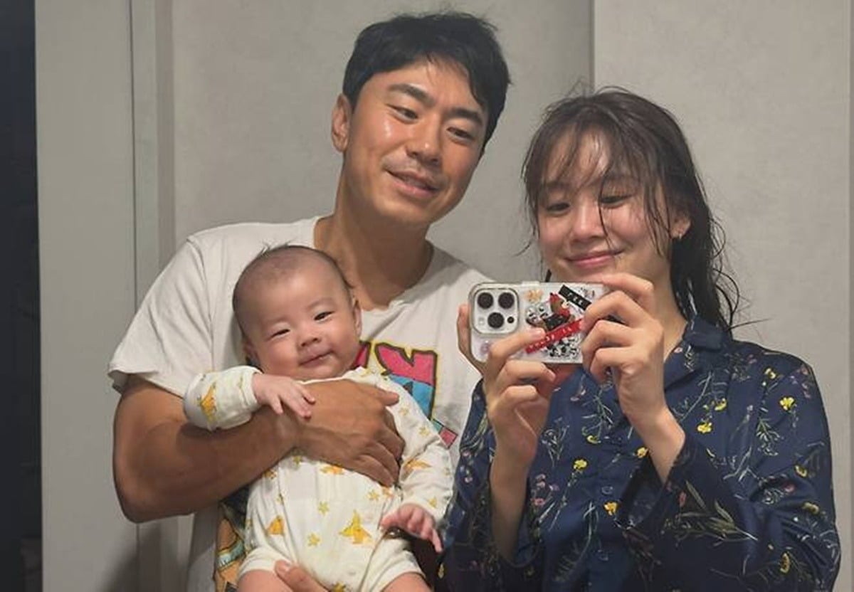 이시언, 서지승이 4개월 아들과 가족 사진을 공개했다./사진=SNS
