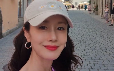 '음주운전 2번' 김지수, 독일서 크리스마스 분위기 만끽…"매일매일 자유롭고 꿈꿀 수 있길"
