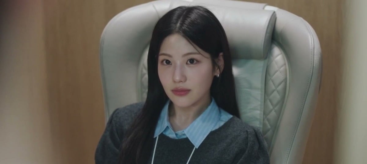 배우 조아람이 '너 말고 다른 연애'에서 똑 부러지는 직장인 박수아로 변신했다./사진=KBS2 방송 화면 캡처