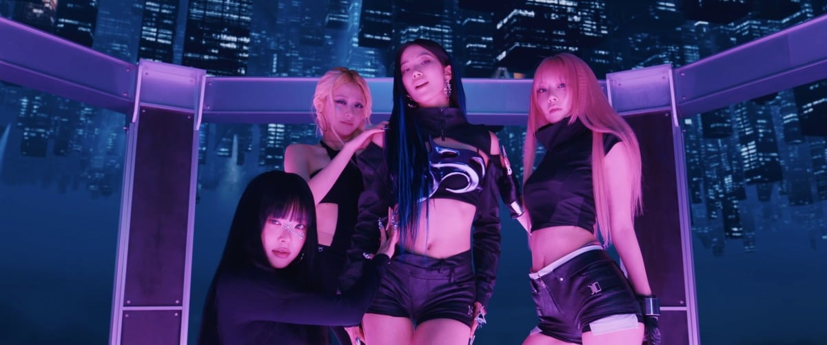 /K-POP girl group LE SSERAFIM 'Made My Night' MV