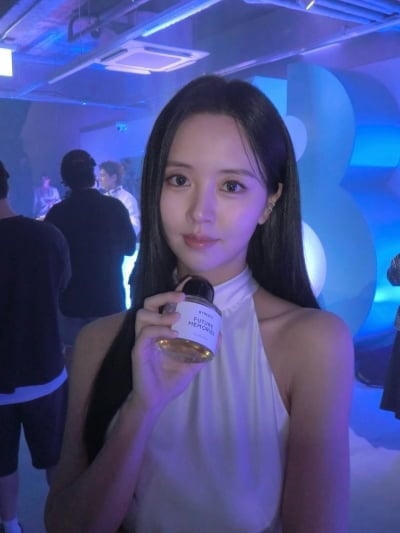 '27세' 김소현, 화이트 홀터넥 드레스 입고 뽐낸 역대급 청순미
