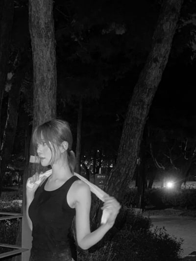 '36세' 이엘리야, 민소매 입고 뽐낸 '뼈말라' 실루엣