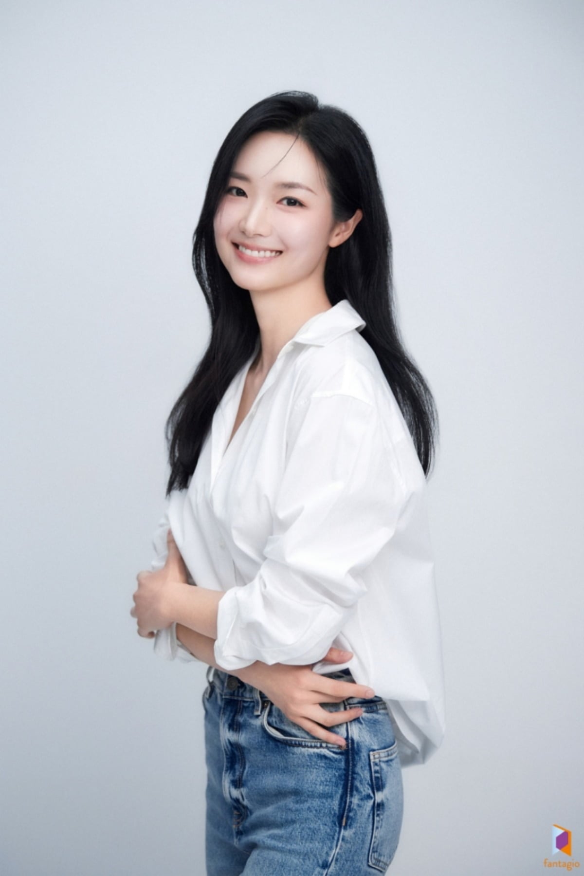 김시현이 새 프로필 사진을 공개했다. / 사진제공=판타지오
