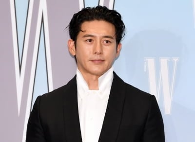 [공식] 고수, 15년간의 계약 끝났다…BH "충분한 논의 끝에 서로의 앞날 응원"