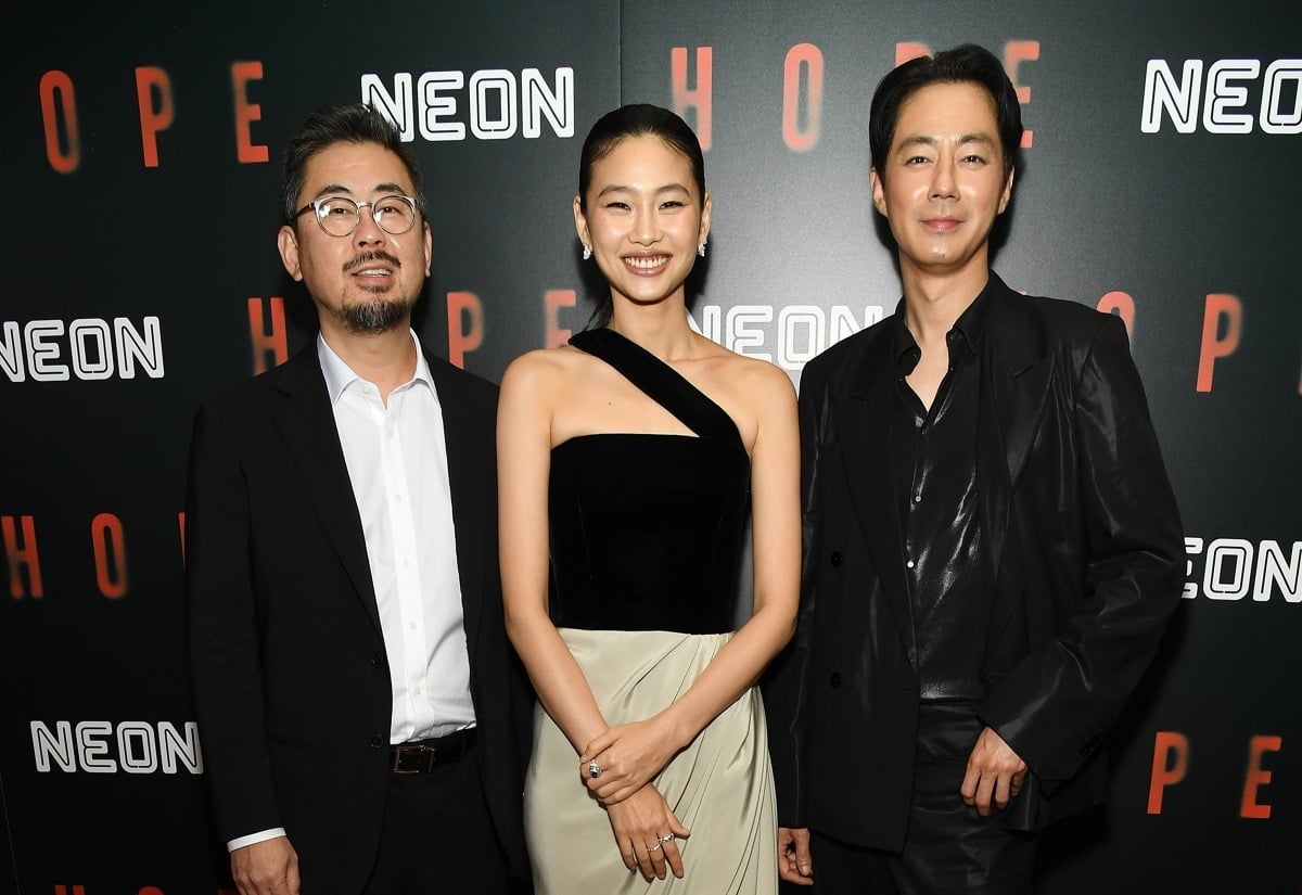 영화 '호프'(감독 나홍진)가 북미 개봉 첫 주 약 500만 달러의 흥행 수익을 올렸다. 나홍진 감독과 배우 정호연, 조인성. / 사진제공=플러스엠 엔터테인먼트, 포지드필름스