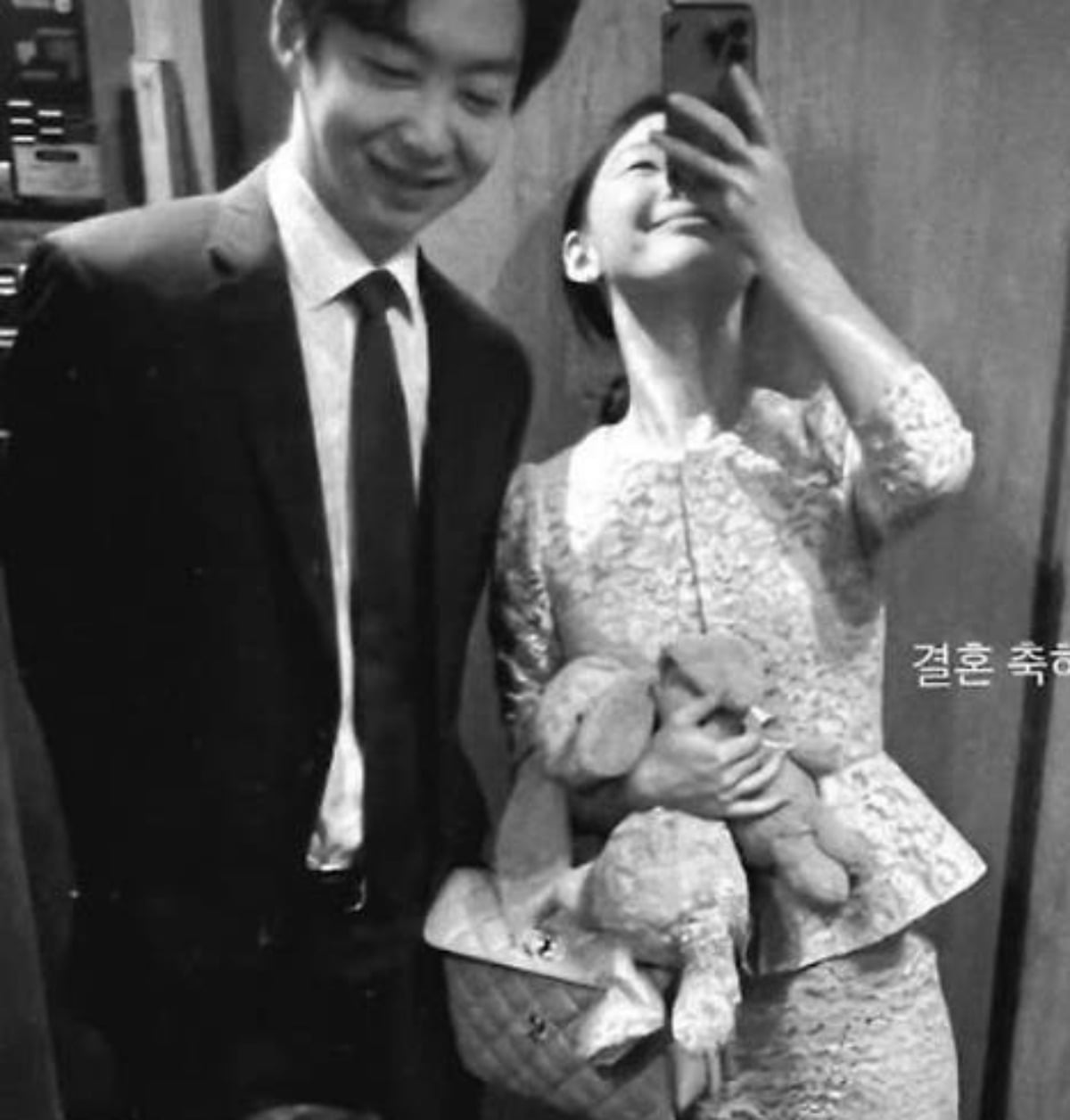 김수민 전 아나운서가 결혼기념일을 위해 외식에 나선 모습. / 사진=김수민 SNS