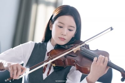 '걸그룹 탈퇴' 장규리, 비올라 잡는 폼 봤더니…전공자도 아닌데 남다른 포스 ('포핸즈')