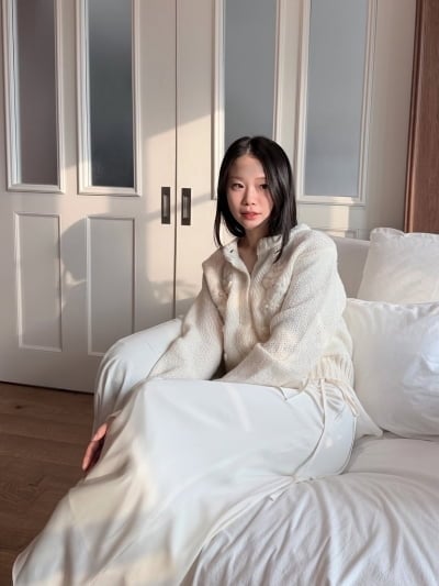'나솔' 31기 순자, 완전히 프로 모델 됐네…가을 햇살 아래 청순 비주얼