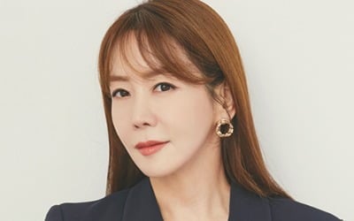 [공식] '52세' 김정은, 기쁜 소식 전했다…여성 건강 프로그램 '퀸메이커' MC 발탁