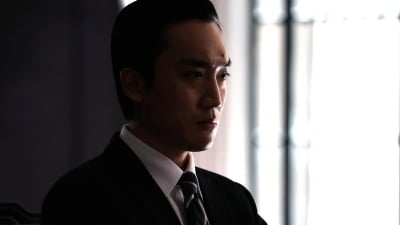 '메인코2' 현빈 옆 그 남자, 알고보니 '참교육' 속 작업반장이었다…충실한 비서 役 눈길