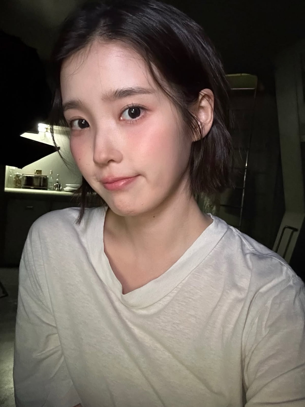 사진 = 아이유 인스타그램