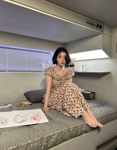 '33세' 아이유, 결별 후 단발 변신 근황…진짜 10대 같은 비주얼