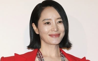 '56세' 김혜수 다 가졌네…변함없는 미모에 브랜드평판 1위까지