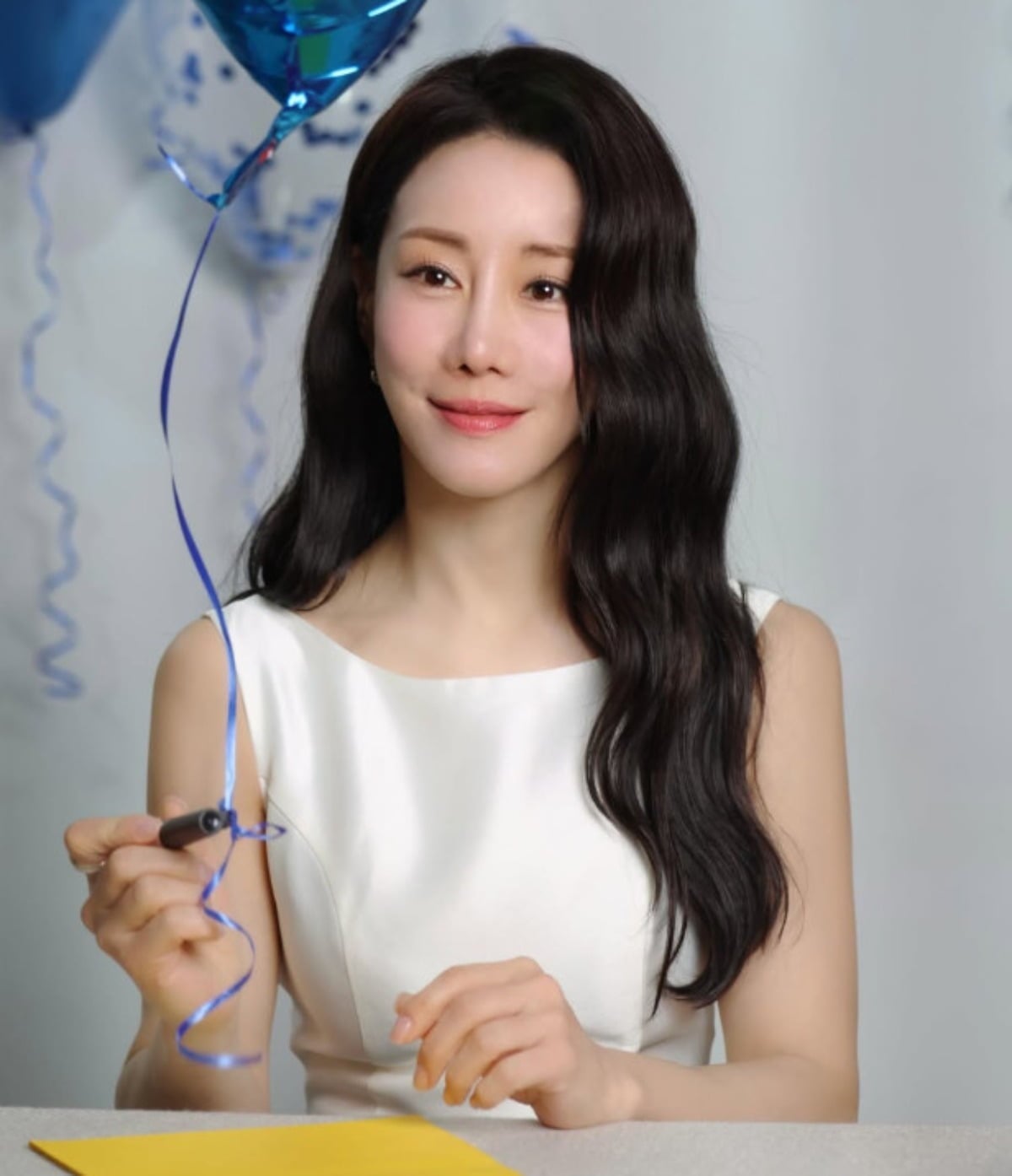 뮤지컬 배우 김소향이 미소를 보이고 있다. / 사진=김소향 SNS