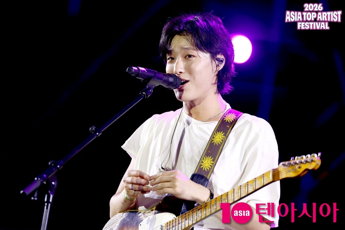 가수 우즈(WOODZ)가 데뷔 12~13년 차에 'Drowning'으로 큰 사랑을 받은 소회를 밝히며 관객들에게 진심 어린 응원을 건넸다./사진=텐아시아DB
