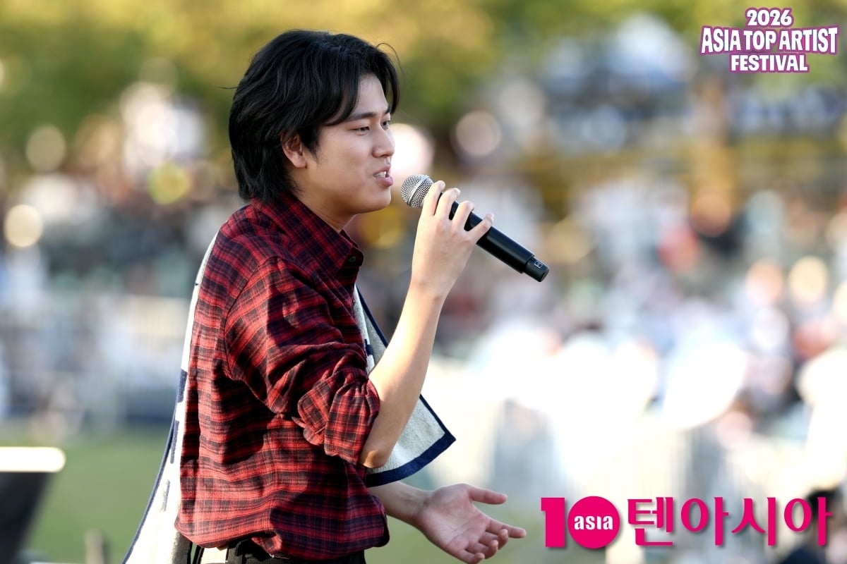 가수 이무진이 'ATA 페스티벌'에서 에너지 가득한 무대를 펼쳤다./ 사진=텐아시아DB, ATA 페스티벌