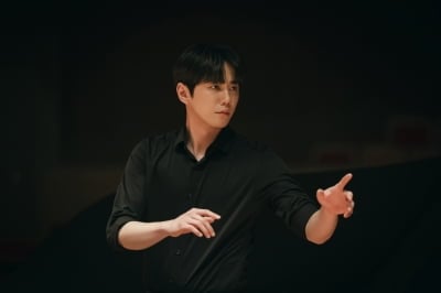 송강 전역 복귀작으로 주목받았는데…이준영, 3주 연속 화제성 1위로 입증한 저력 ('포핸즈')