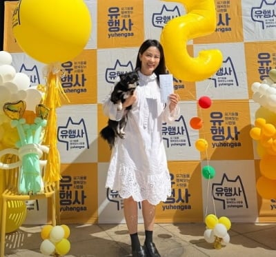 김지민, 5kg 쪘다면서 대체 어디가?…화이트룩으로 D라인도 쏙 가렸다
