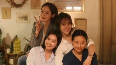 핑클, 1세대 걸그룹의 귀환…21년 만에 완전체 활동 나선다