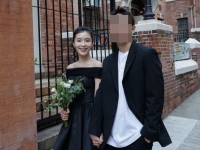 [전문] '슈스케' 신지수, ♥홍콩대 출신 금융 전문가와 백년가약…"2년 반의 연애 마치고"